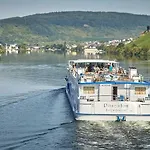 Neu!!! Moselbleibe Uferallee * Bernkastel-Kues