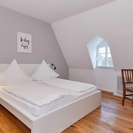 Neu!!! Moselbleibe Uferallee Commune fusionnée de Bernkastel-Kues
