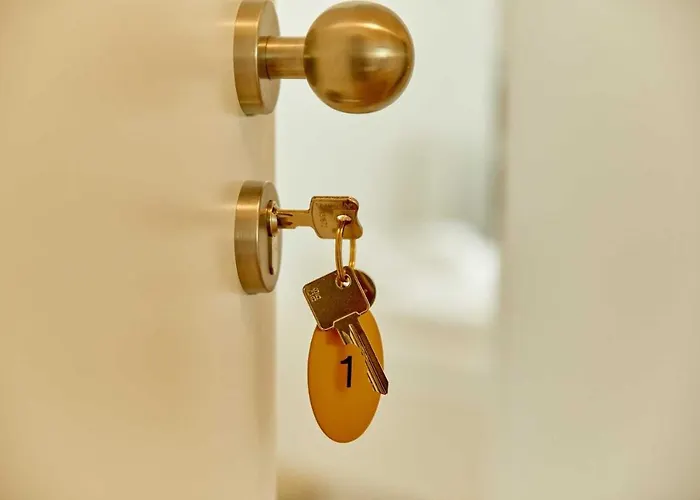 Neu!!! Moselbleibe Uferallee 아파트 *