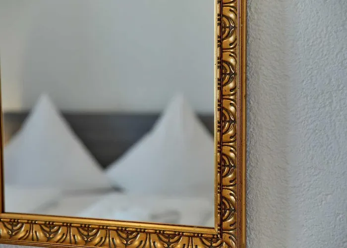 Neu!!! Moselbleibe Uferallee アパート *